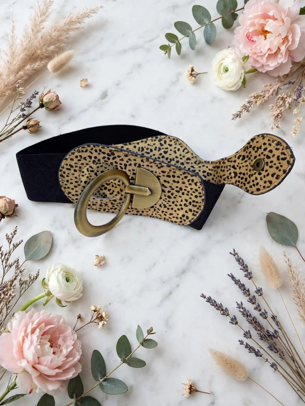 Women's vintage elastic belt with copper buckle
